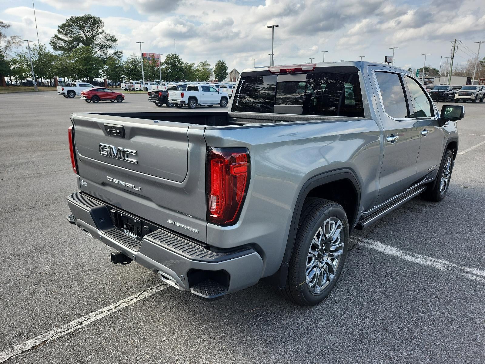 2026 GMC Sierra 1500 Crew Cab Short Box 4-Wheel Drive Denali Ultimate