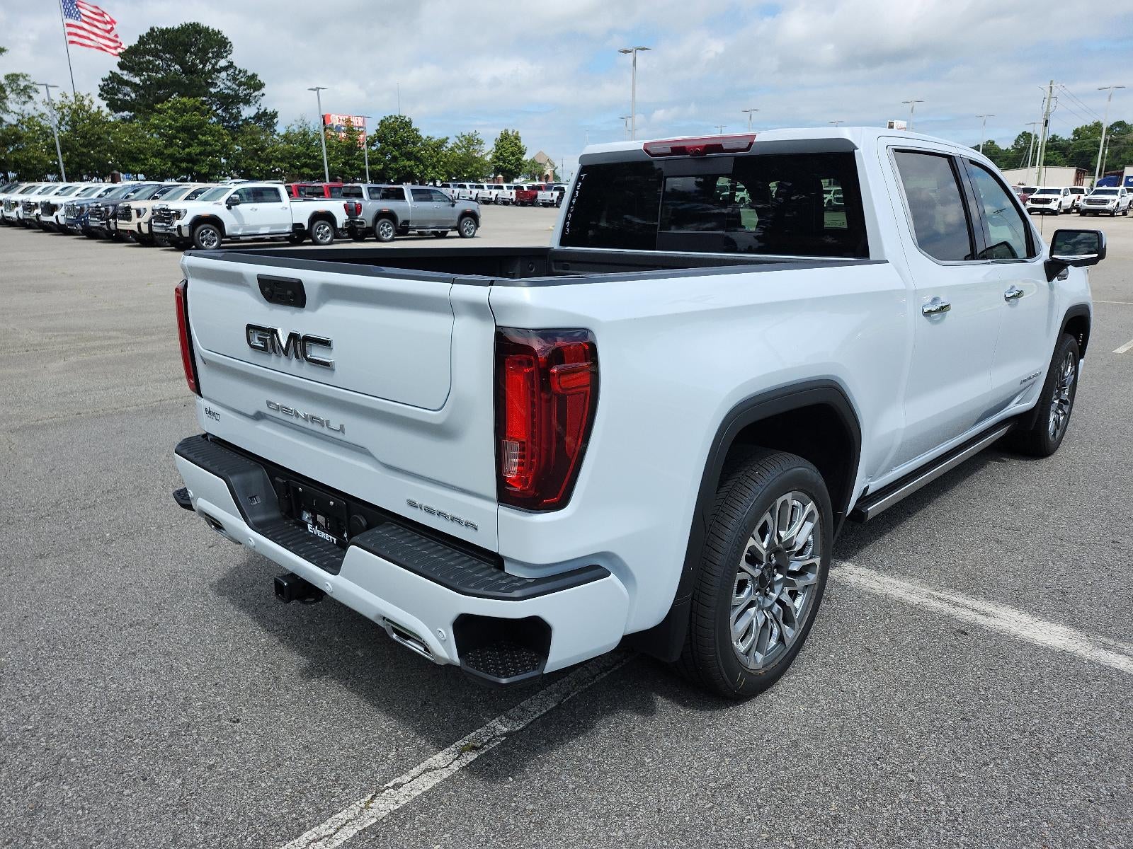 2026 GMC Sierra 1500 Crew Cab Short Box 4-Wheel Drive Denali Ultimate