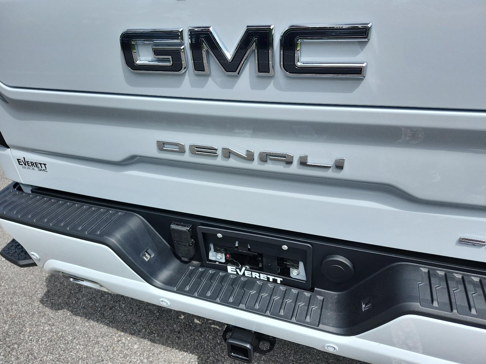 2026 GMC Sierra 1500 Crew Cab Short Box 4-Wheel Drive Denali Ultimate