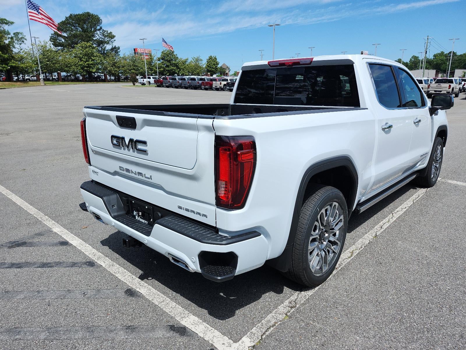 2026 GMC Sierra 1500 Crew Cab Short Box 4-Wheel Drive Denali Ultimate
