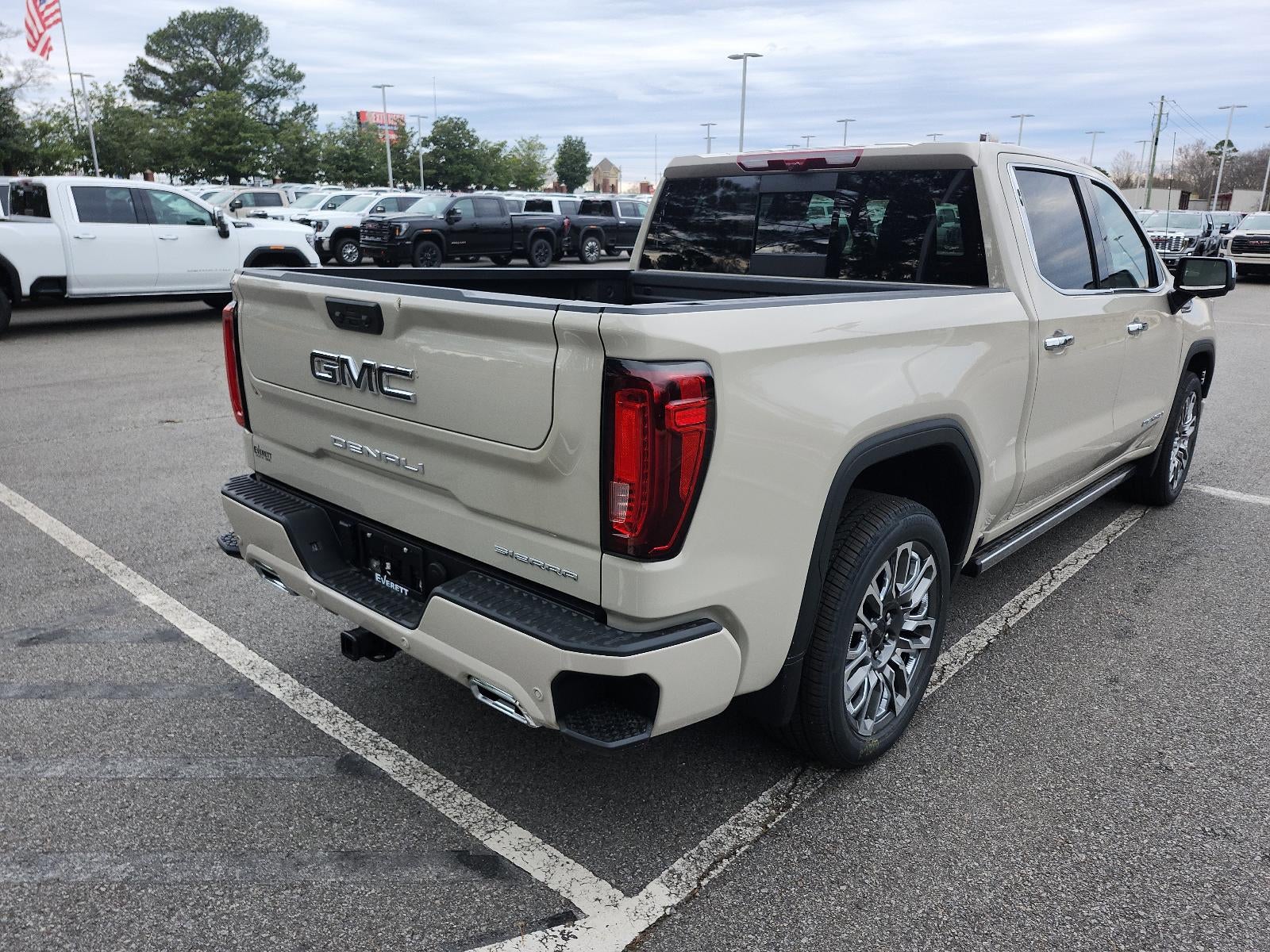 2026 GMC Sierra 1500 Crew Cab Short Box 4-Wheel Drive Denali Ultimate