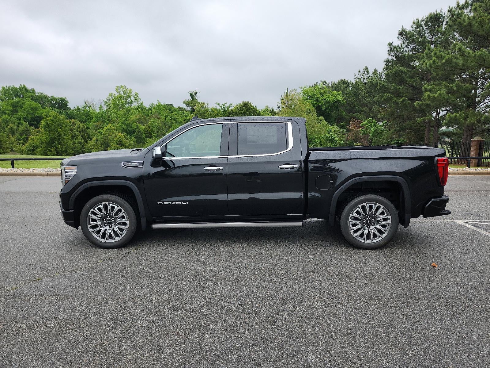 2026 GMC Sierra 1500 Crew Cab Short Box 4-Wheel Drive Denali Ultimate