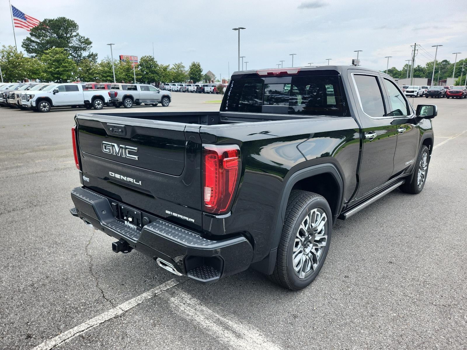 2026 GMC Sierra 1500 Crew Cab Short Box 4-Wheel Drive Denali Ultimate