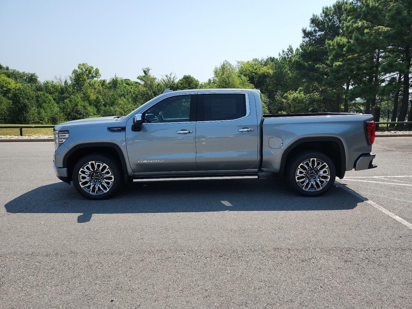 2026 GMC Sierra 1500 Denali Ultimate - Photo 2