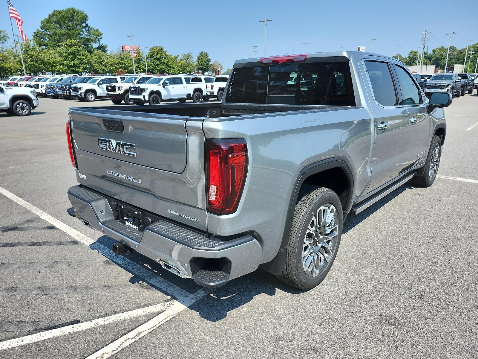 2026 GMC Sierra 1500 Denali Ultimate - Photo 3