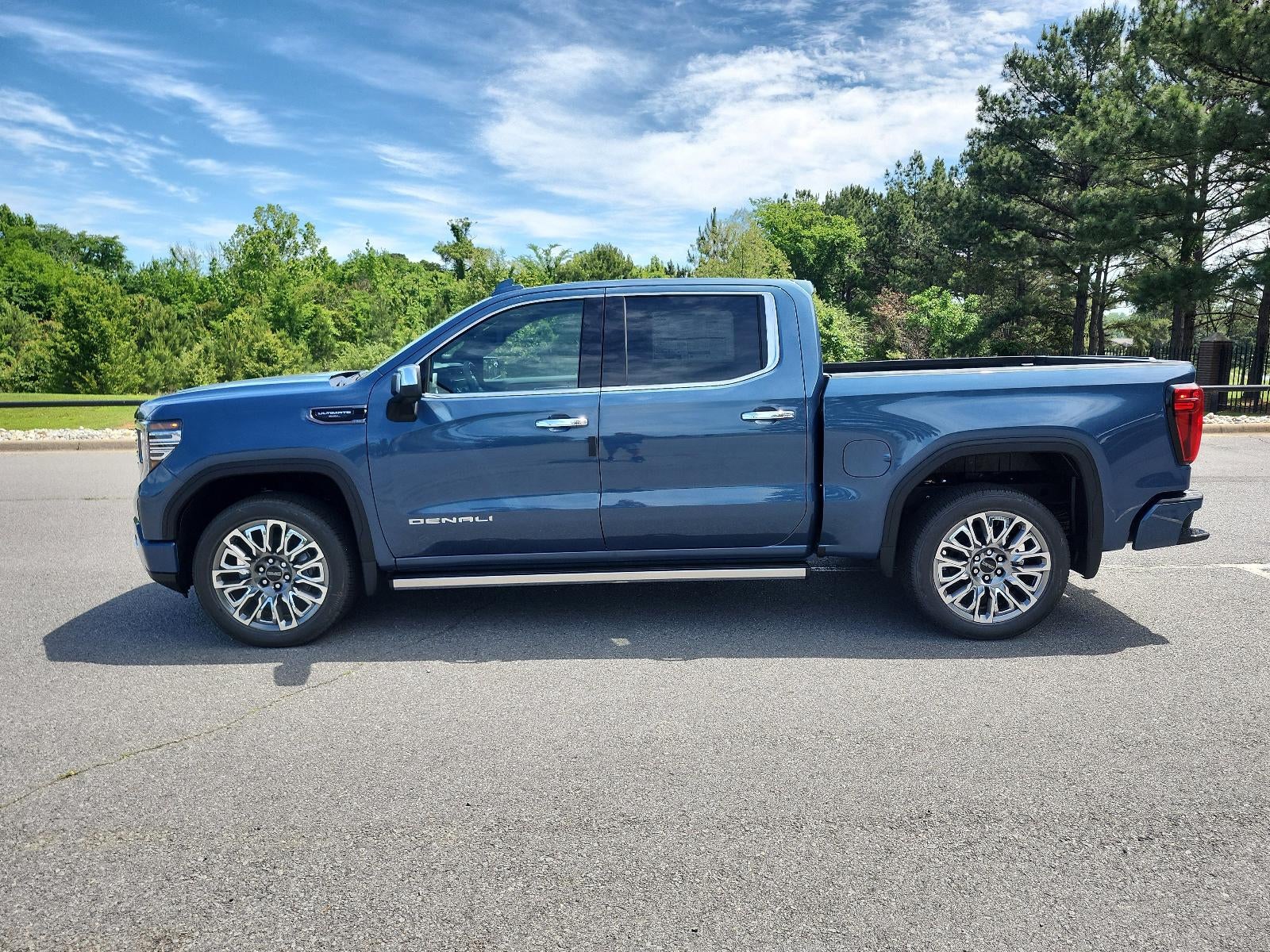 2026 GMC Sierra 1500 Crew Cab Short Box 4-Wheel Drive Denali Ultimate