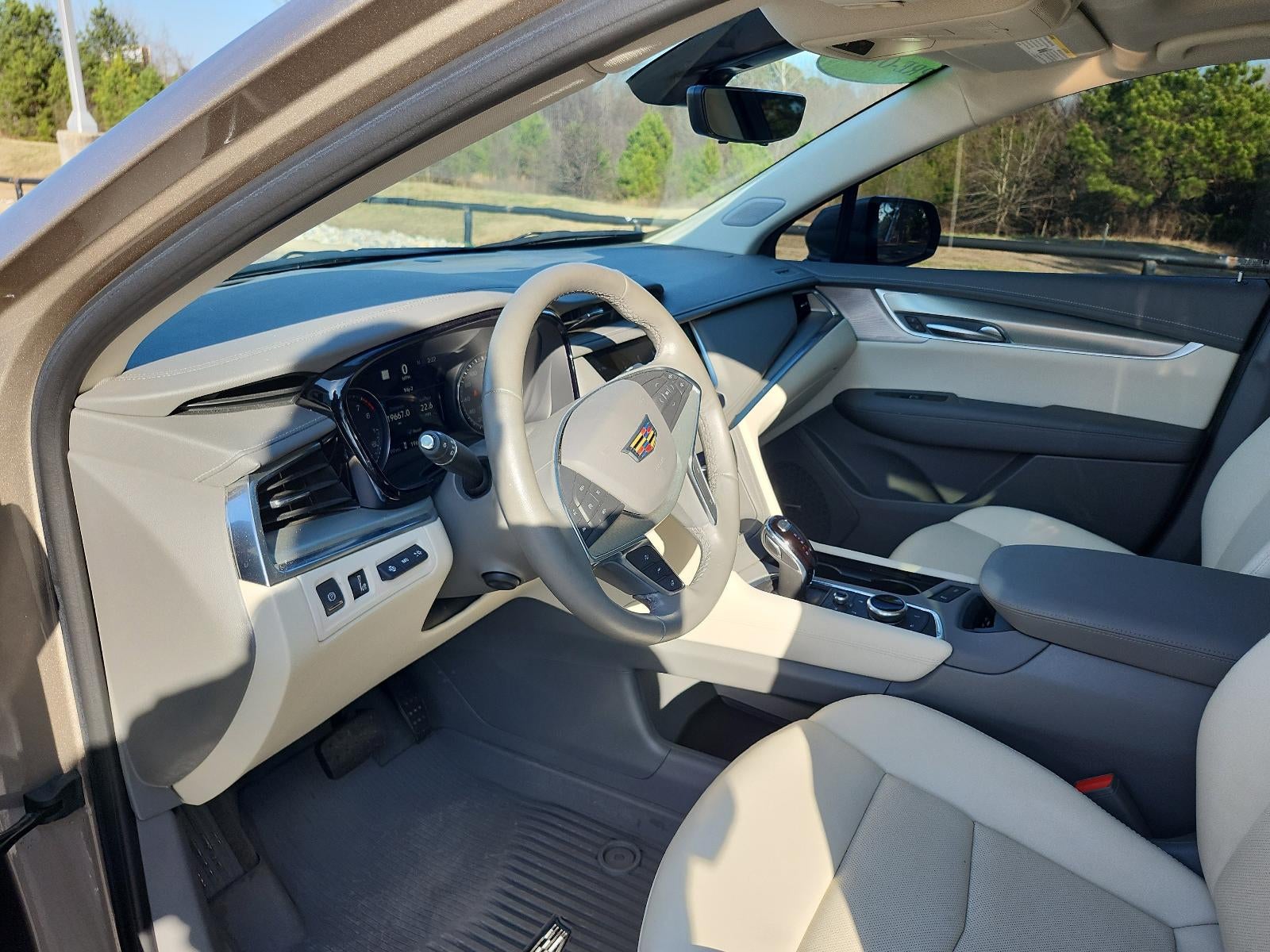 2023 Cadillac XT5 FWD Premium Luxury