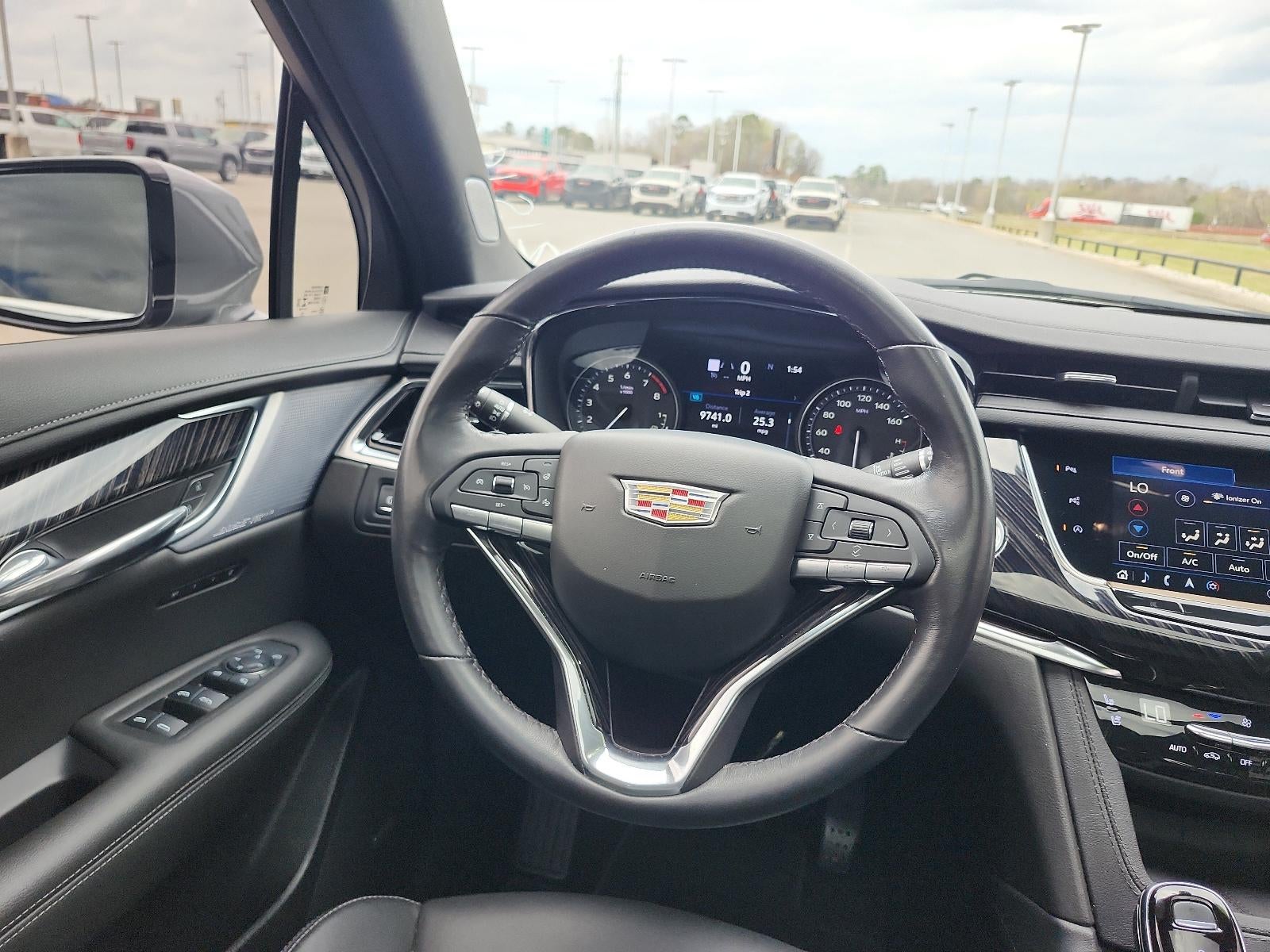 2023 Cadillac XT6 FWD Premium Luxury