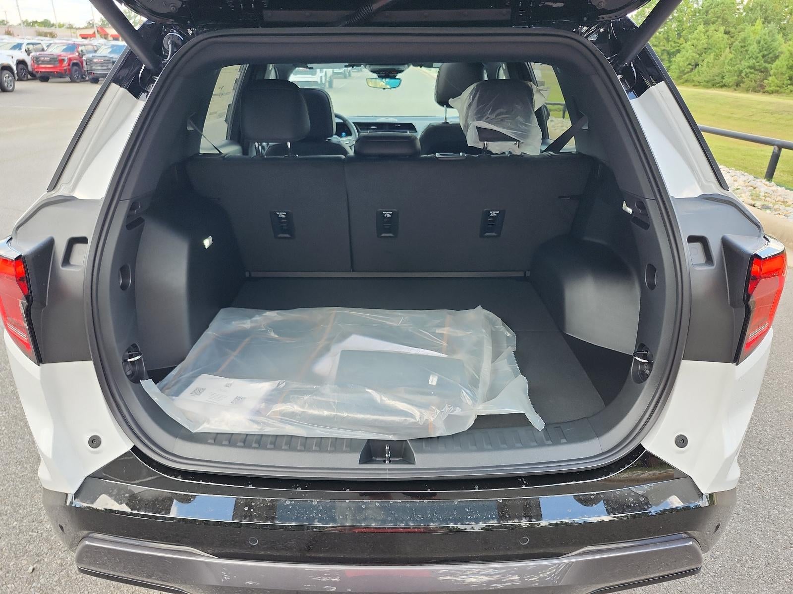 2027 GMC Terrain AT4 - Photo 8