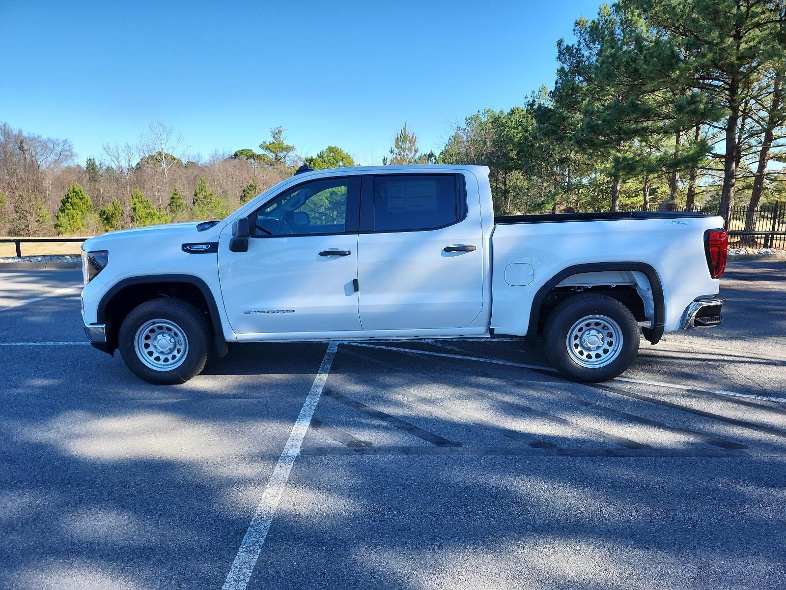 2026 GMC Sierra 1500 Crew Cab Short Box 4-Wheel Drive Pro