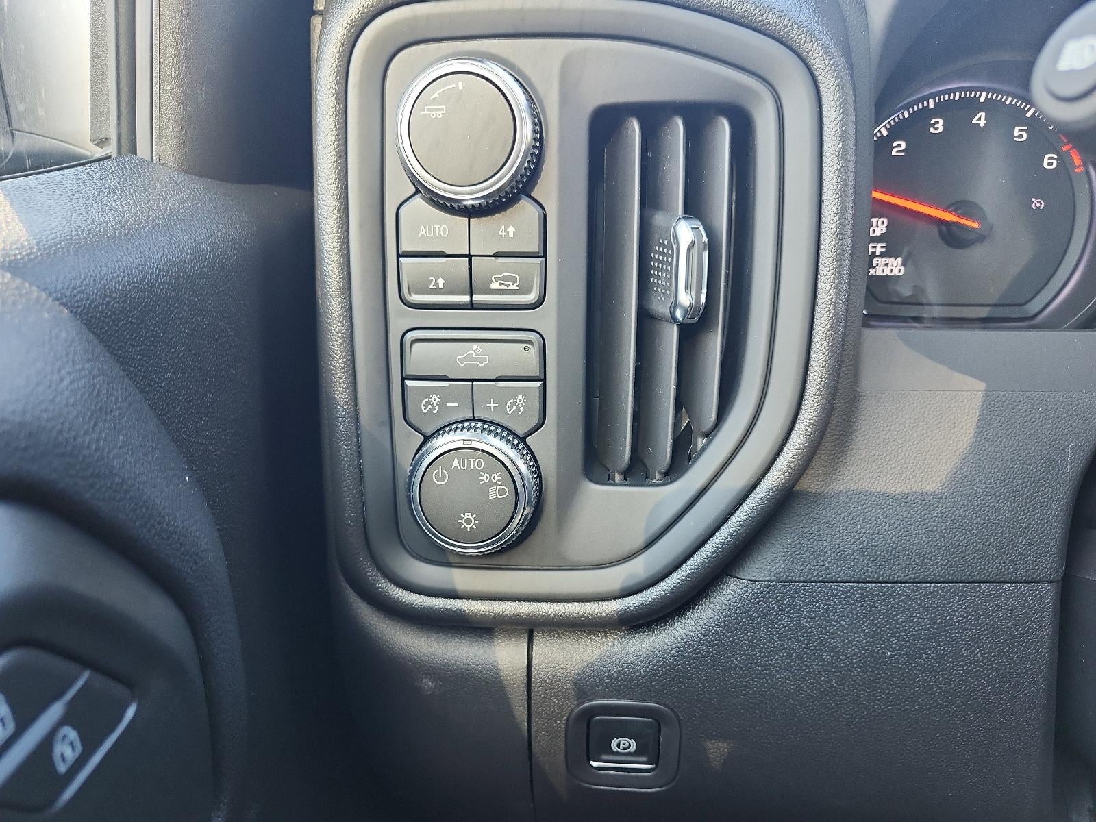 2026 GMC Sierra 1500 Crew Cab Short Box 4-Wheel Drive Pro