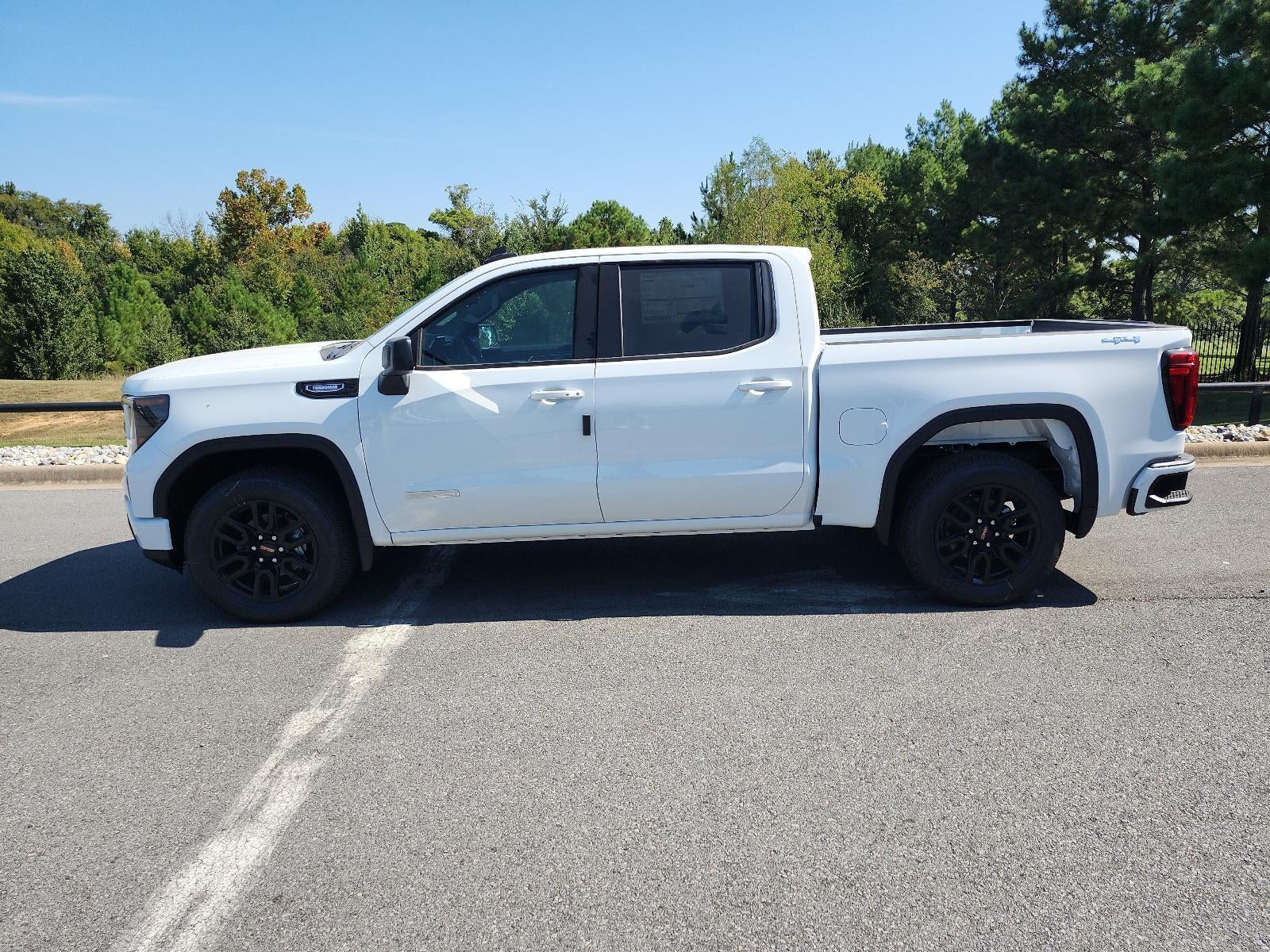 2026 GMC Sierra 1500 Crew Cab Short Box 4-Wheel Drive Elevation 3VL