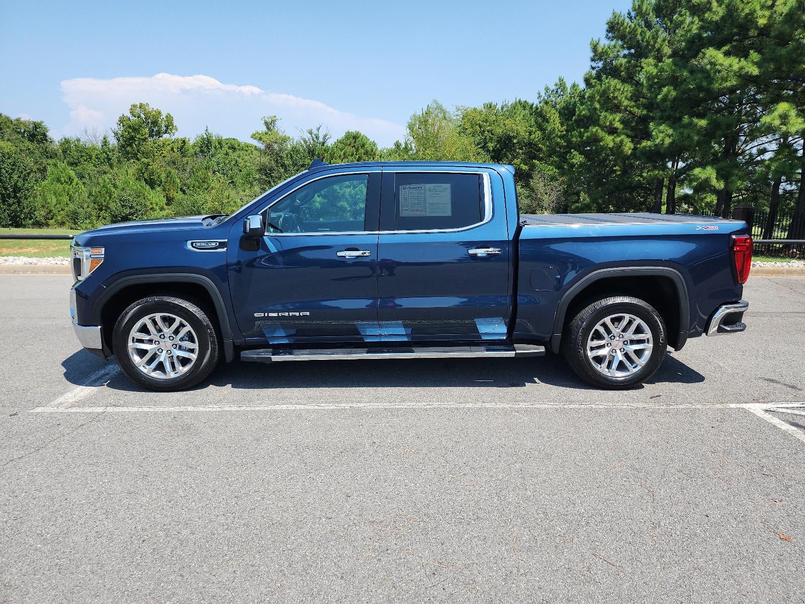 2021 GMC Sierra 1500 SLT