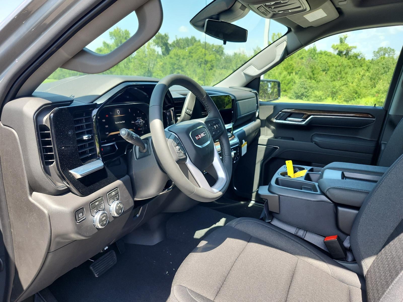 2026 GMC Sierra 1500 Crew Cab Short Box 4-Wheel Drive SLE