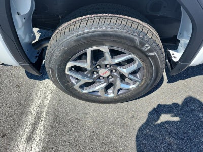2026 GMC Sierra 1500 Crew Cab Short Box 4-Wheel Drive SLE