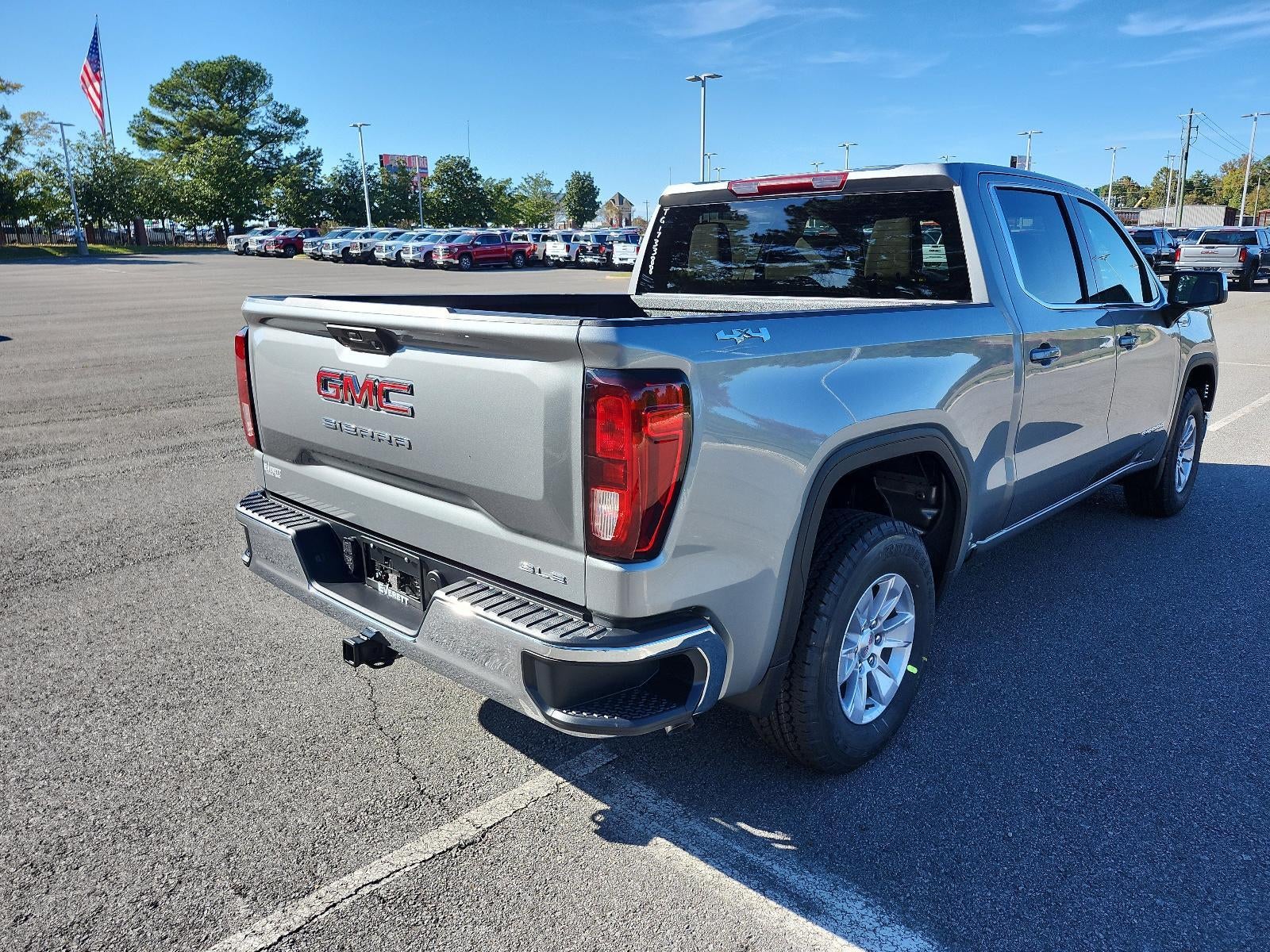 2026 GMC Sierra 1500 Crew Cab Short Box 4-Wheel Drive SLE