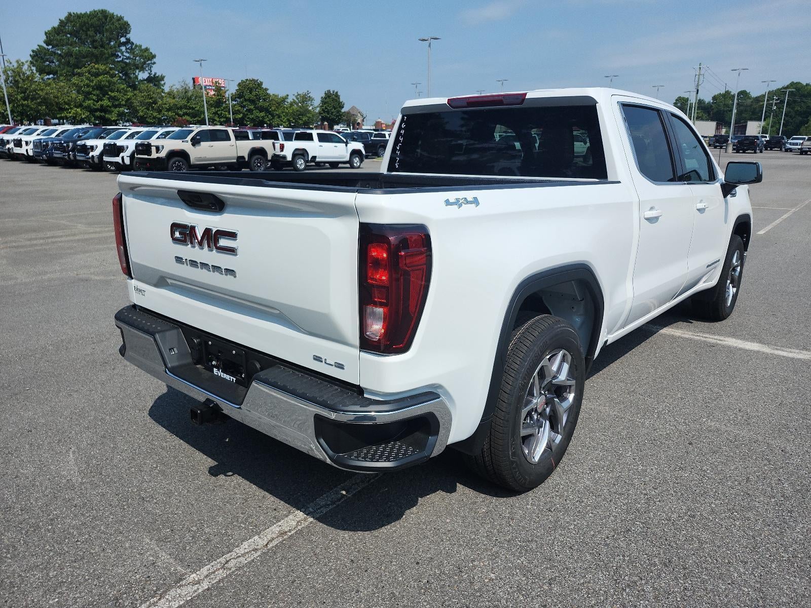 2026 GMC Sierra 1500 Crew Cab Short Box 4-Wheel Drive SLE