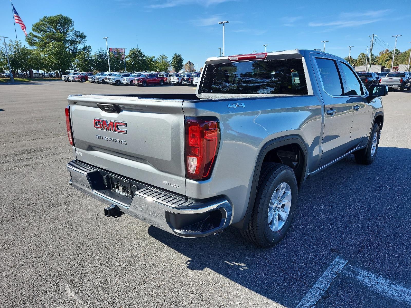 2026 GMC Sierra 1500 Crew Cab Short Box 4-Wheel Drive SLE