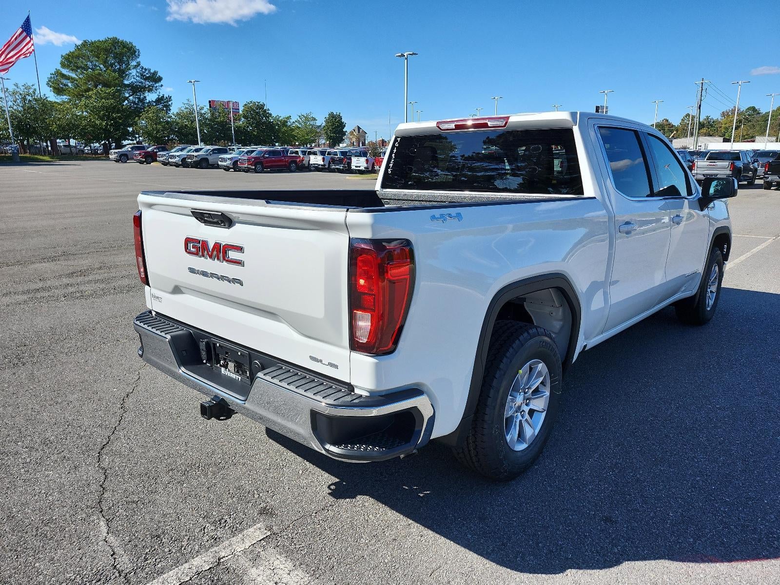 2026 GMC Sierra 1500 Crew Cab Short Box 4-Wheel Drive SLE