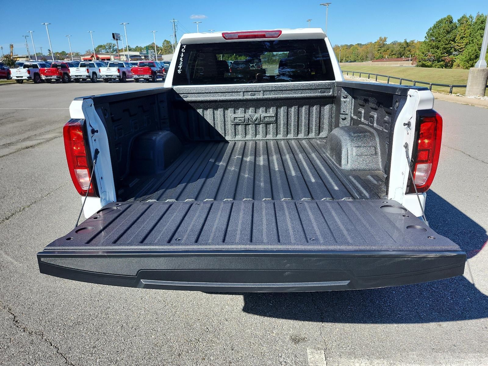 2026 GMC Sierra 1500 Crew Cab Short Box 4-Wheel Drive SLE