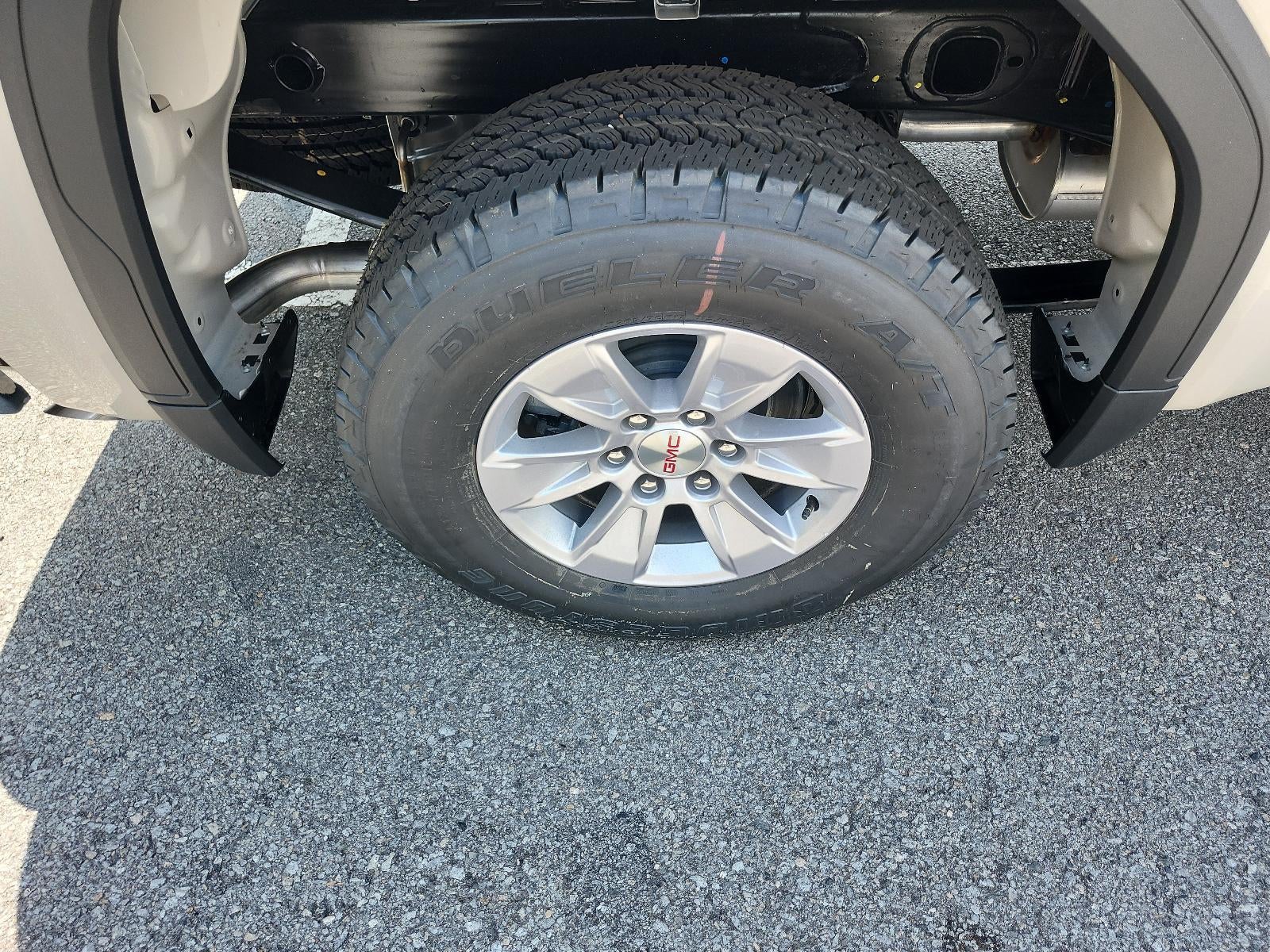 2026 GMC Sierra 1500 Crew Cab Short Box 4-Wheel Drive SLE