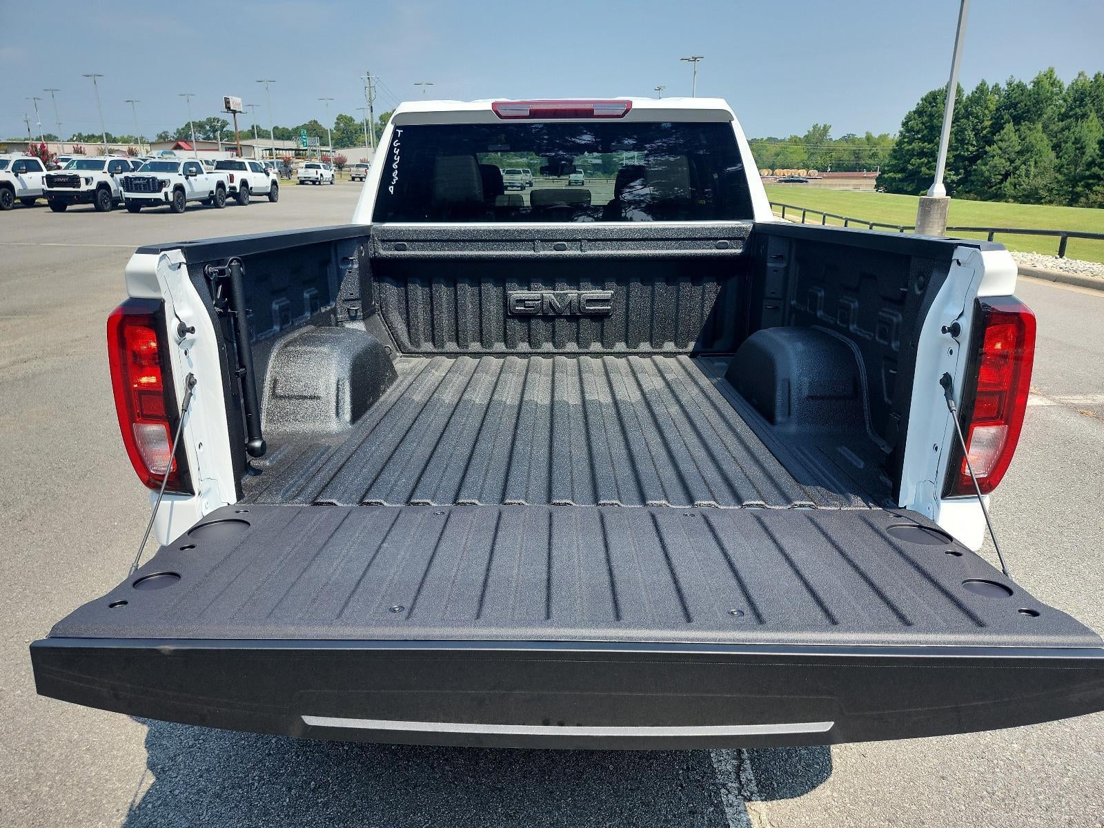 2026 GMC Sierra 1500 SLE - Photo 9