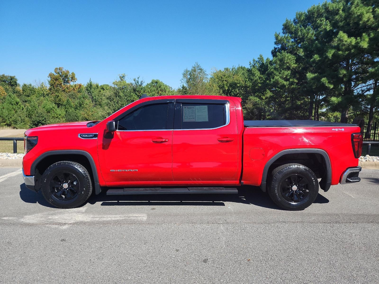 Used 2023 GMC Sierra 1500 SLE with VIN 3GTUUBED6PG336495 for sale in Little Rock
