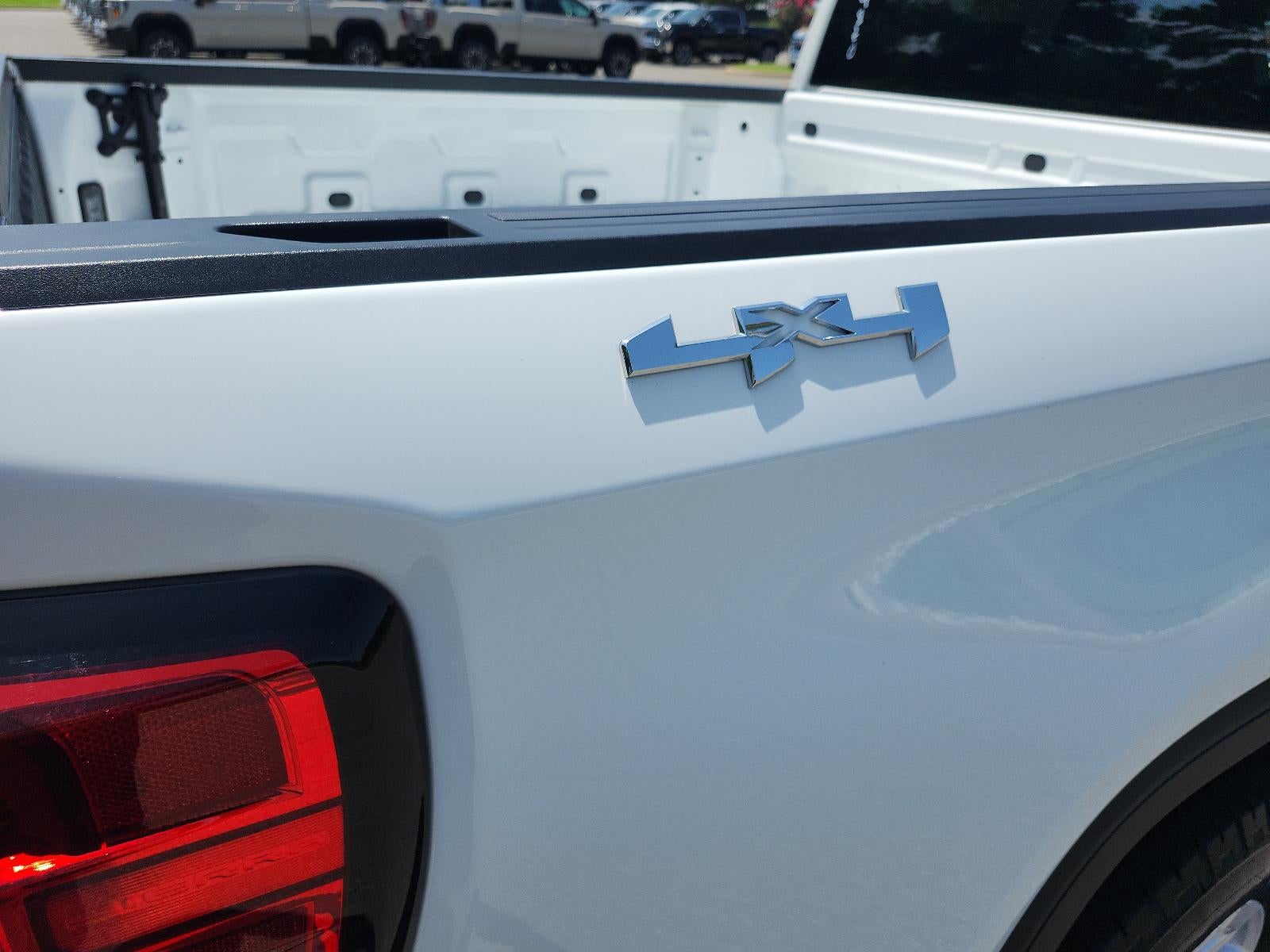 2024 GMC Sierra 1500 SLE