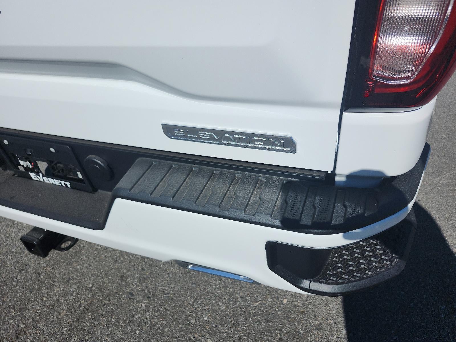 2026 GMC Sierra 1500 Crew Cab Short Box 4-Wheel Drive Elevation 3SB