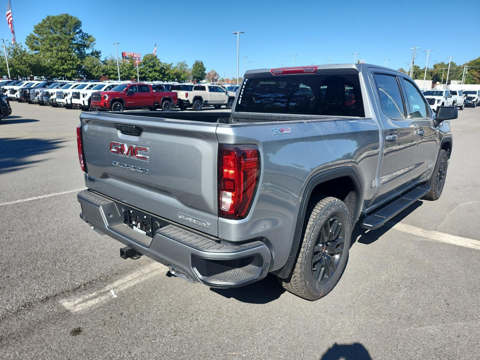 2026 GMC Sierra 1500 Crew Cab Short Box 4-Wheel Drive Elevation 3SB