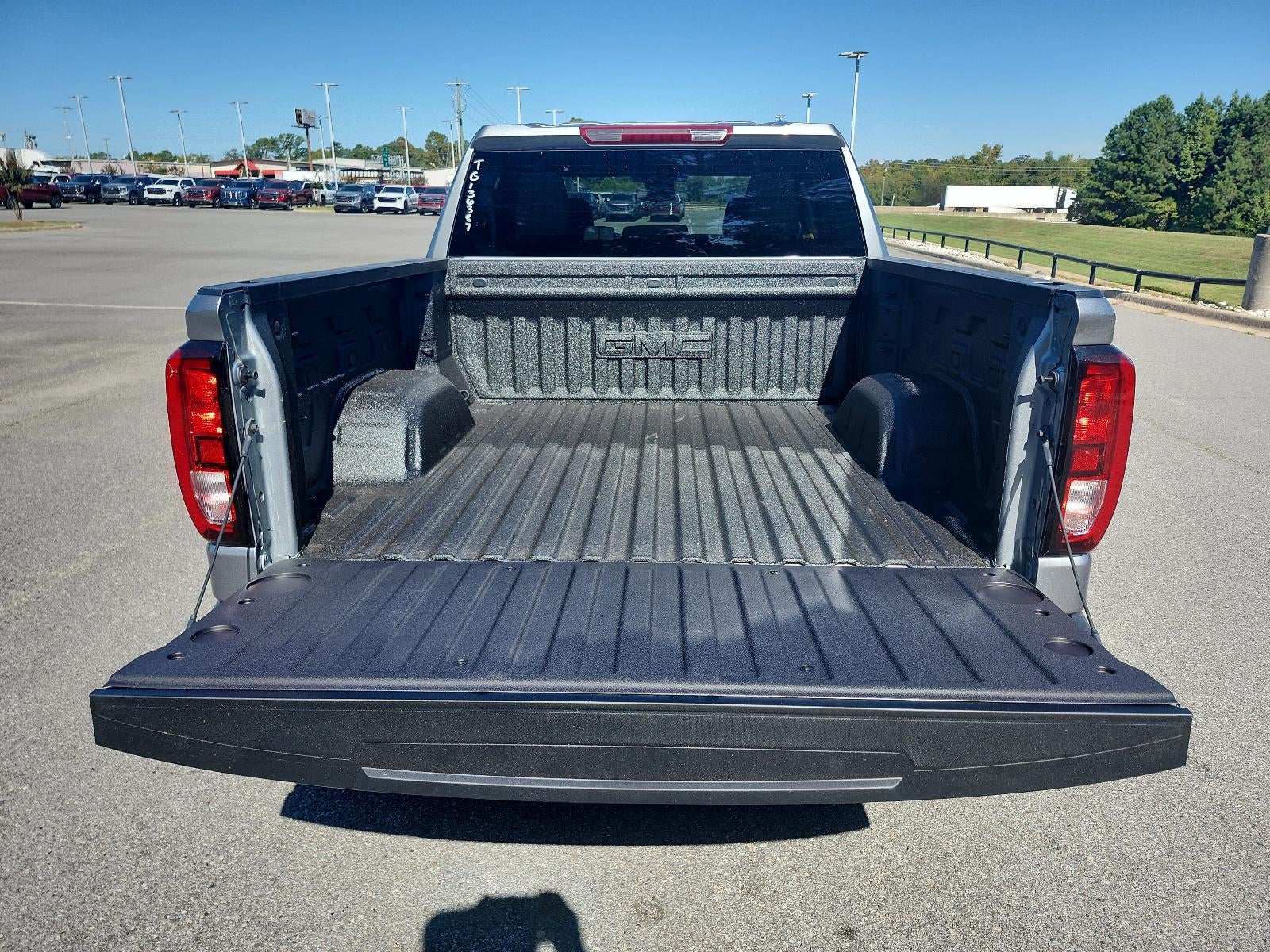 2026 GMC Sierra 1500 Crew Cab Short Box 4-Wheel Drive Elevation 3SB