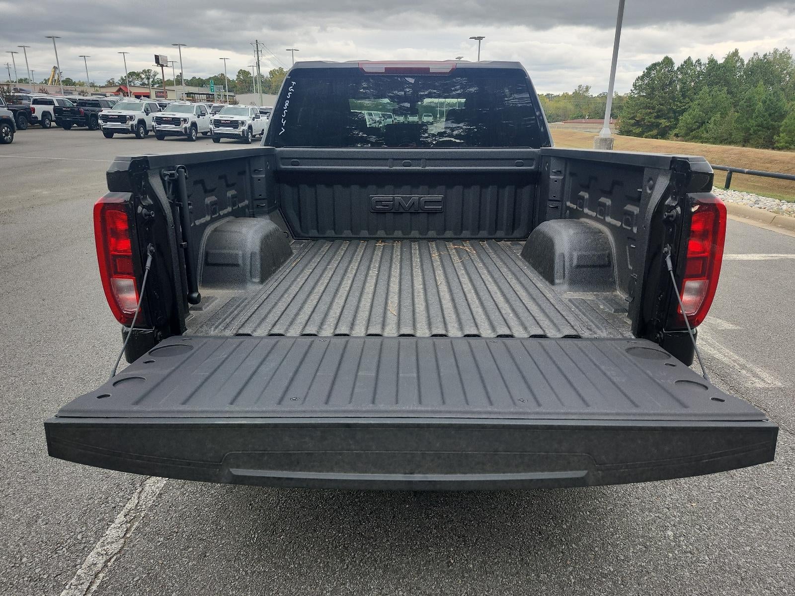 2026 GMC Sierra 1500 Crew Cab Short Box 4-Wheel Drive Elevation 3SB