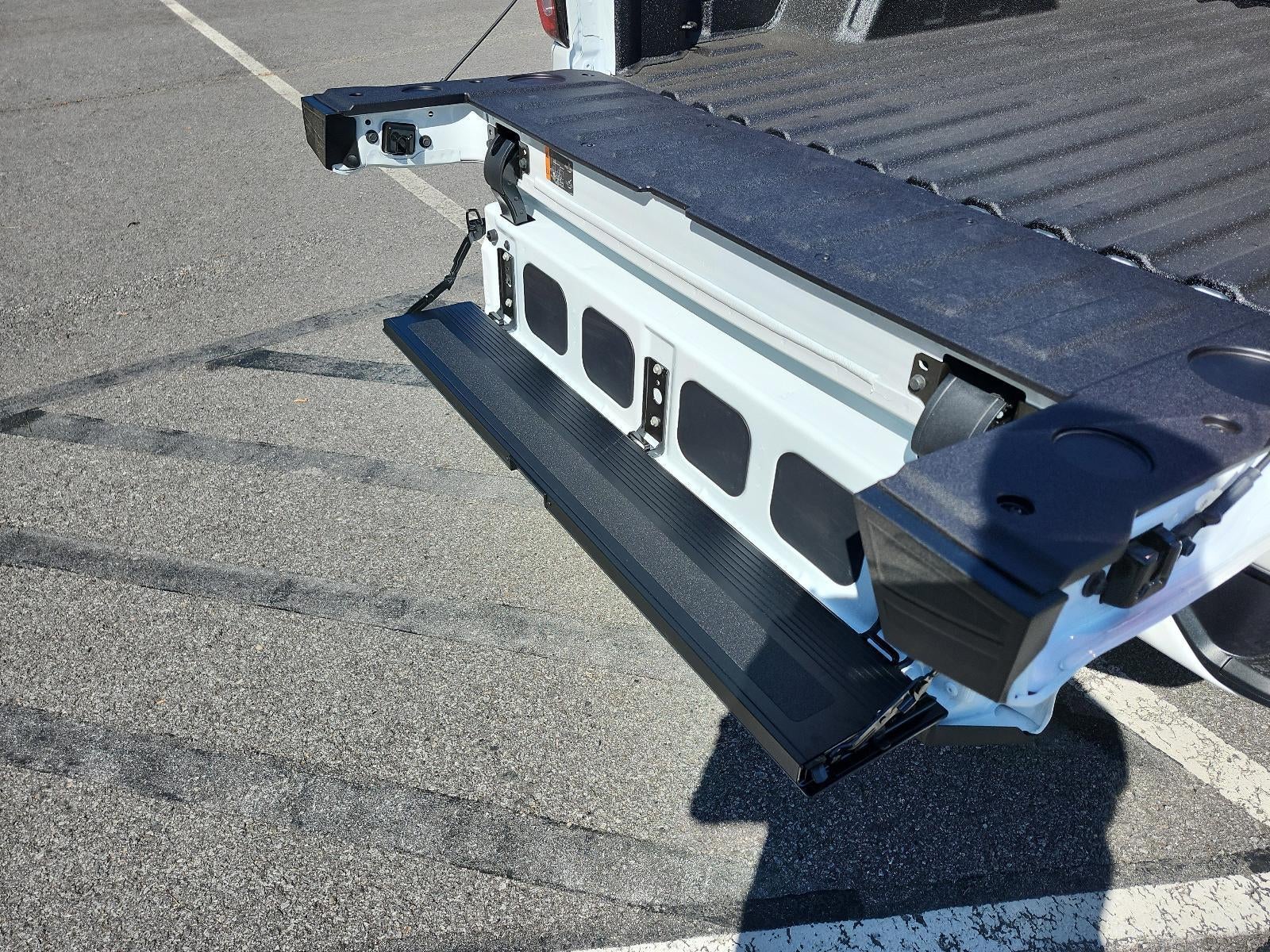 2026 GMC Sierra 1500 Crew Cab Short Box 4-Wheel Drive Elevation 3SB