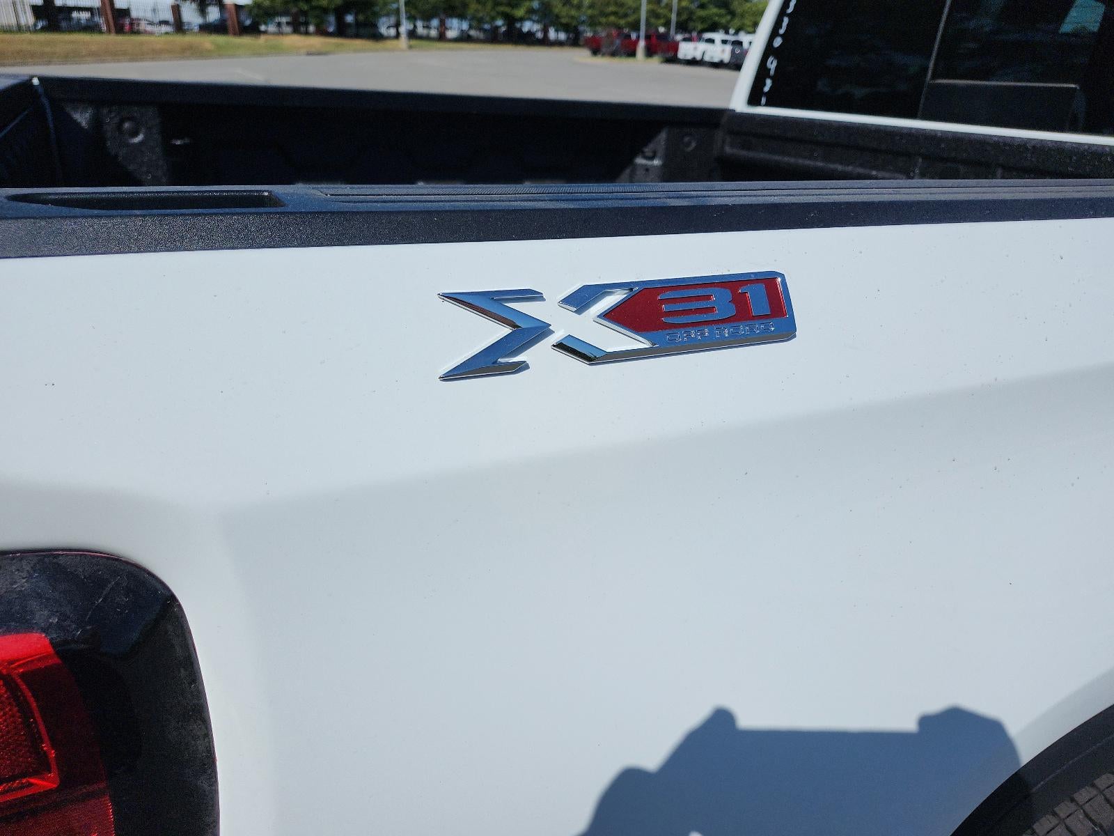 2026 GMC Sierra 1500 Crew Cab Short Box 4-Wheel Drive Elevation 3SB