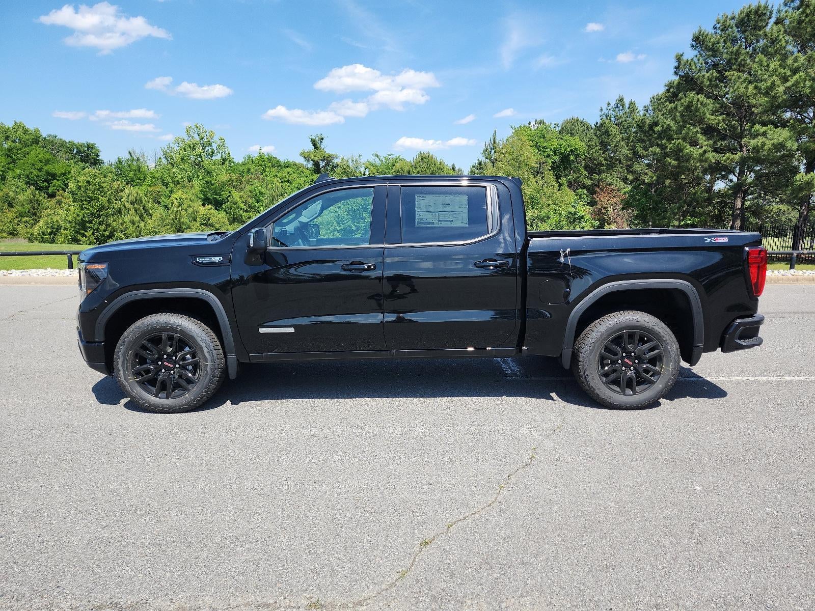 2026 GMC Sierra 1500 Crew Cab Short Box 4-Wheel Drive Elevation 3SB