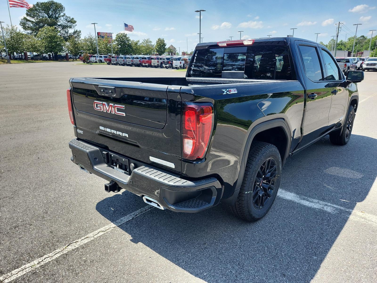 2026 GMC Sierra 1500 Crew Cab Short Box 4-Wheel Drive Elevation 3SB