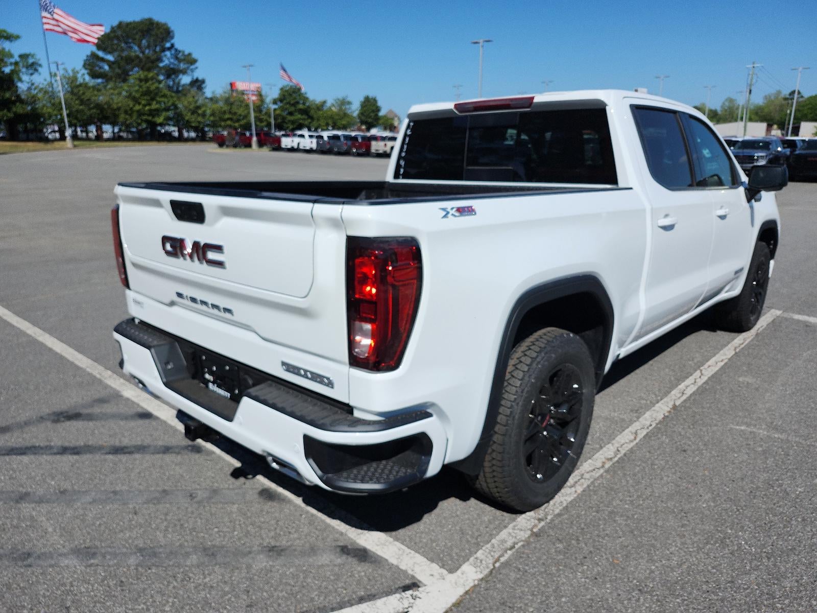2026 GMC Sierra 1500 Crew Cab Short Box 4-Wheel Drive Elevation 3SB