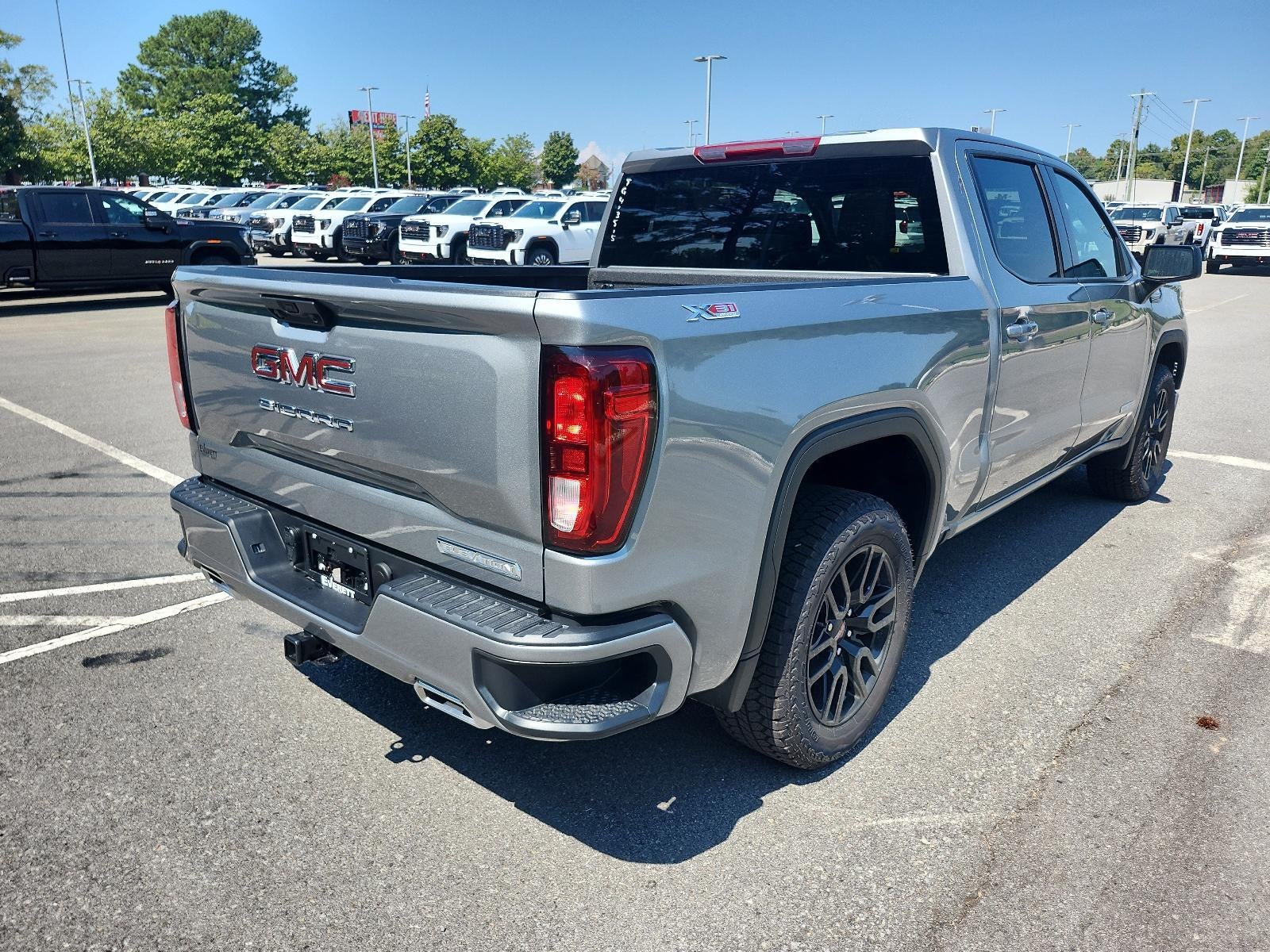 2026 GMC Sierra 1500 Crew Cab Short Box 4-Wheel Drive Elevation 3SB