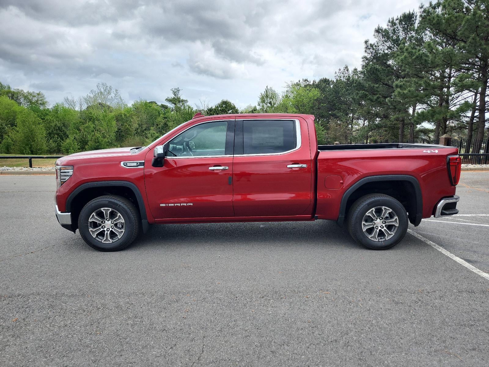 2026 GMC Sierra 1500 Crew Cab Short Box 4-Wheel Drive SLT