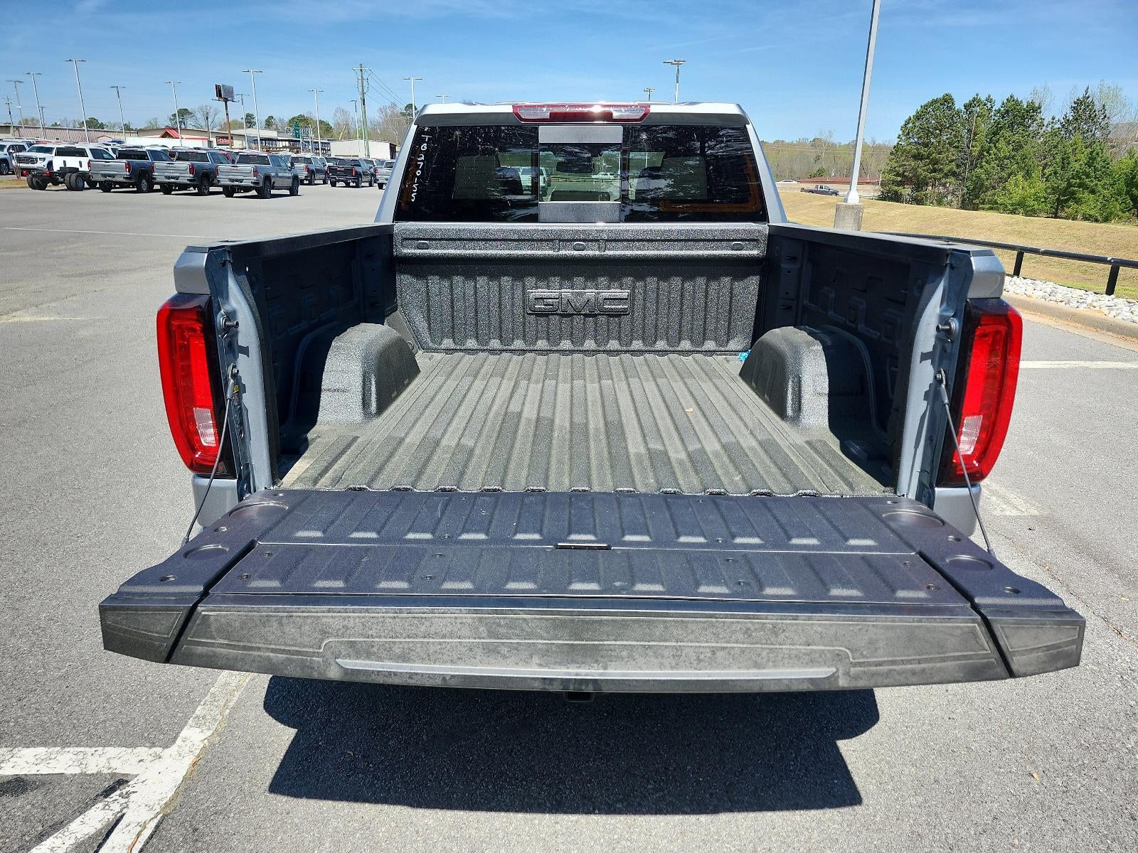 2026 GMC Sierra 1500 Crew Cab Short Box 4-Wheel Drive SLT