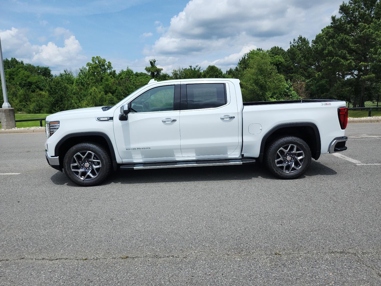 2026 GMC Sierra 1500 Crew Cab Short Box 4-Wheel Drive SLT