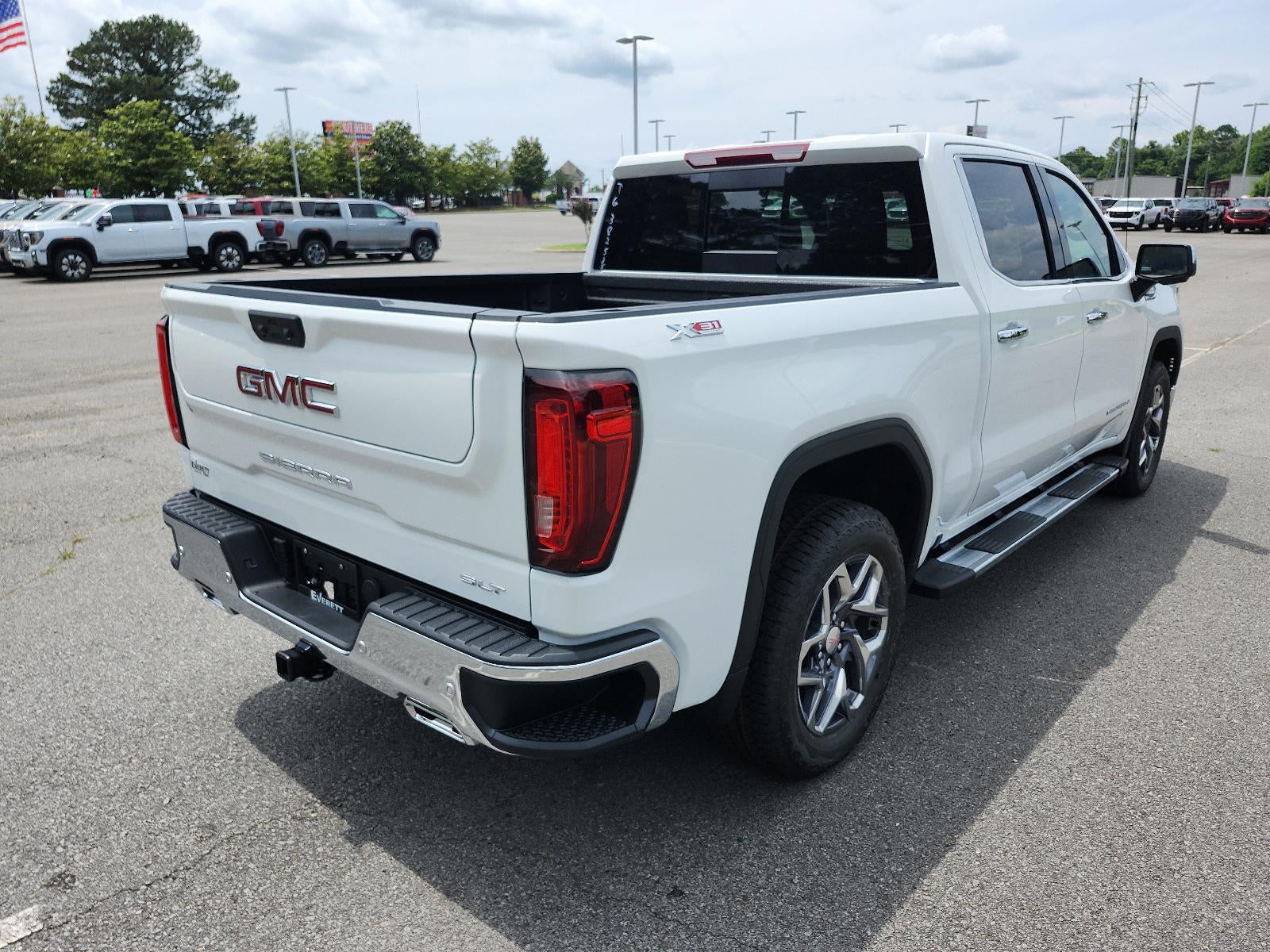 2026 GMC Sierra 1500 Crew Cab Short Box 4-Wheel Drive SLT