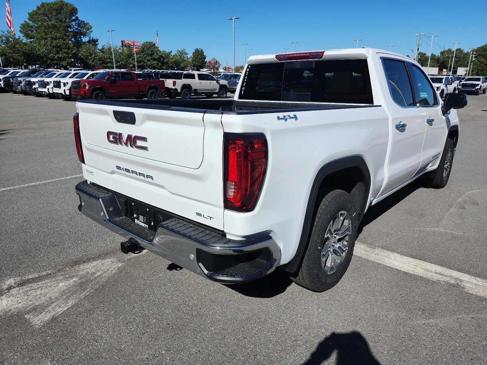 2026 GMC Sierra 1500 Crew Cab Short Box 4-Wheel Drive SLT