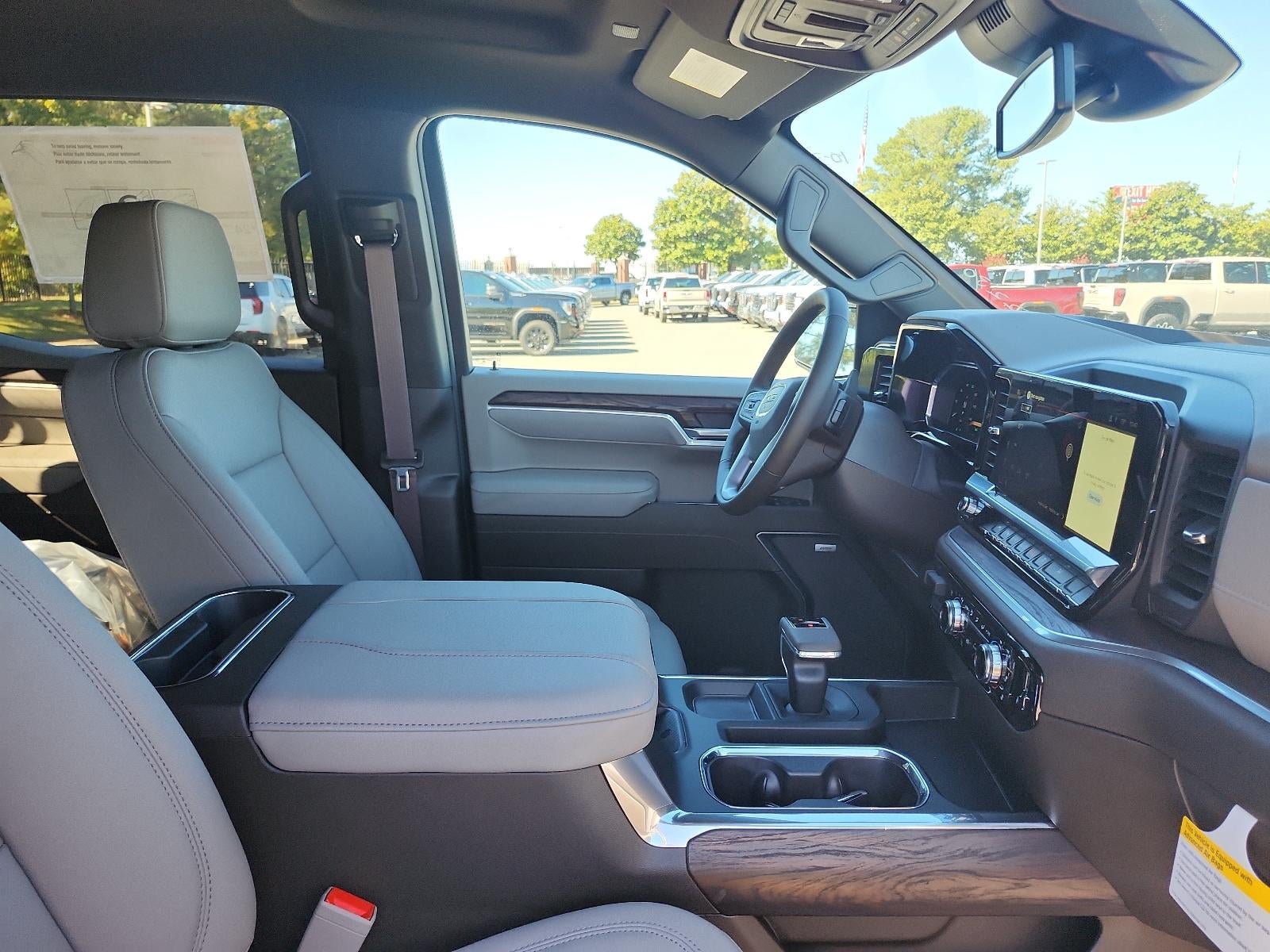 2026 GMC Sierra 1500 Crew Cab Short Box 4-Wheel Drive SLT