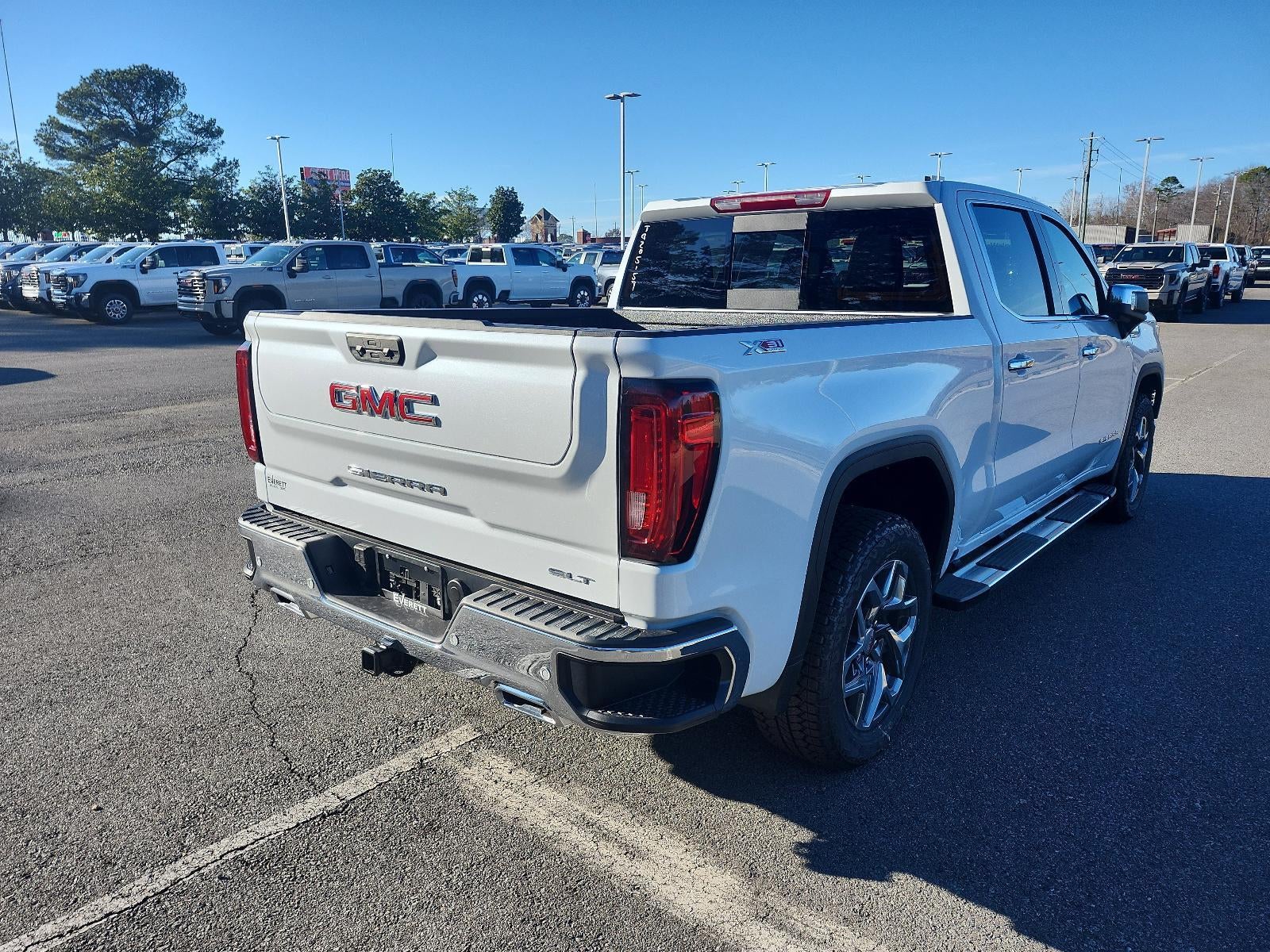 2026 GMC Sierra 1500 Crew Cab Short Box 4-Wheel Drive SLT