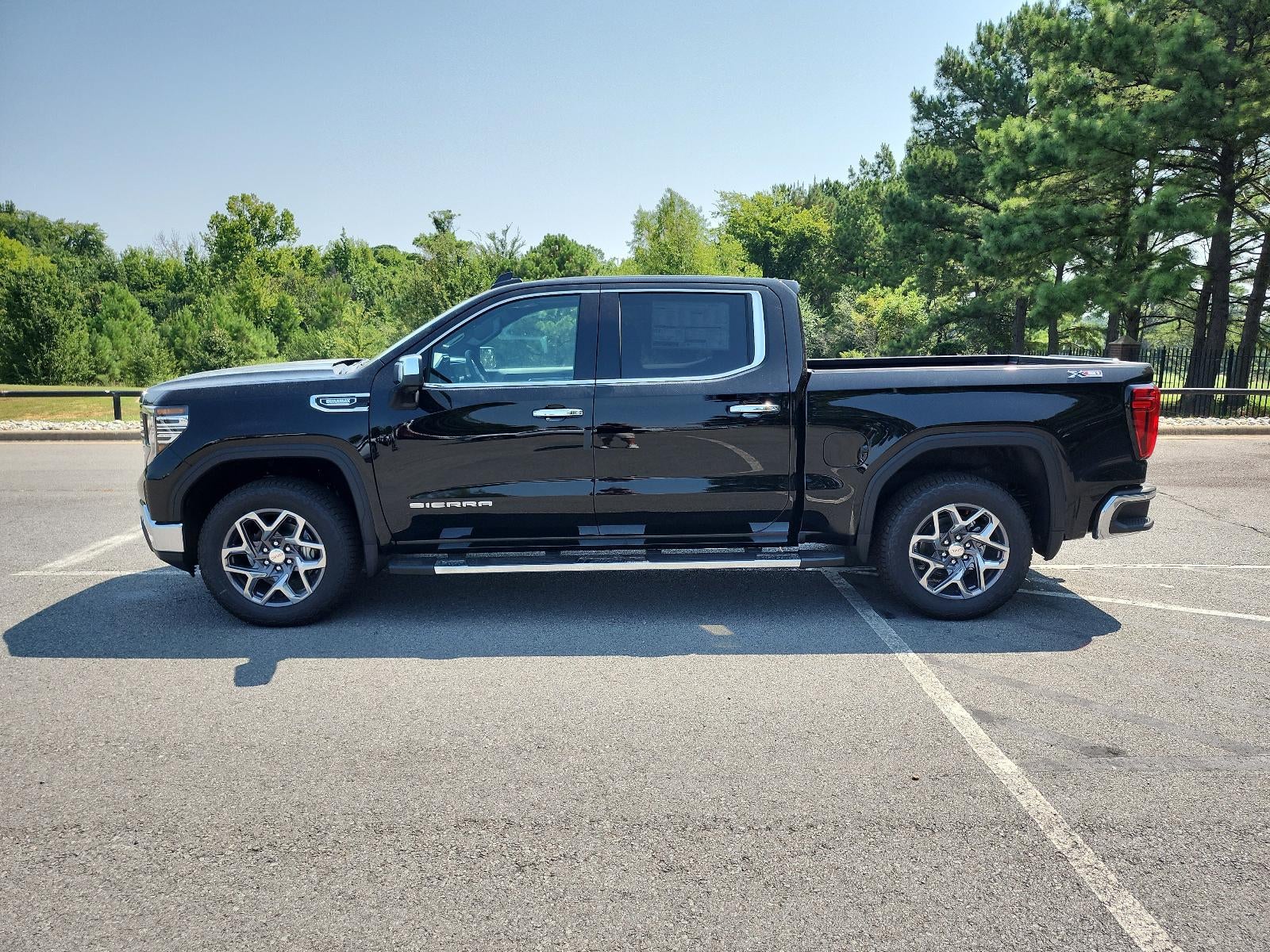 2026 GMC Sierra 1500 Crew Cab Short Box 4-Wheel Drive SLT