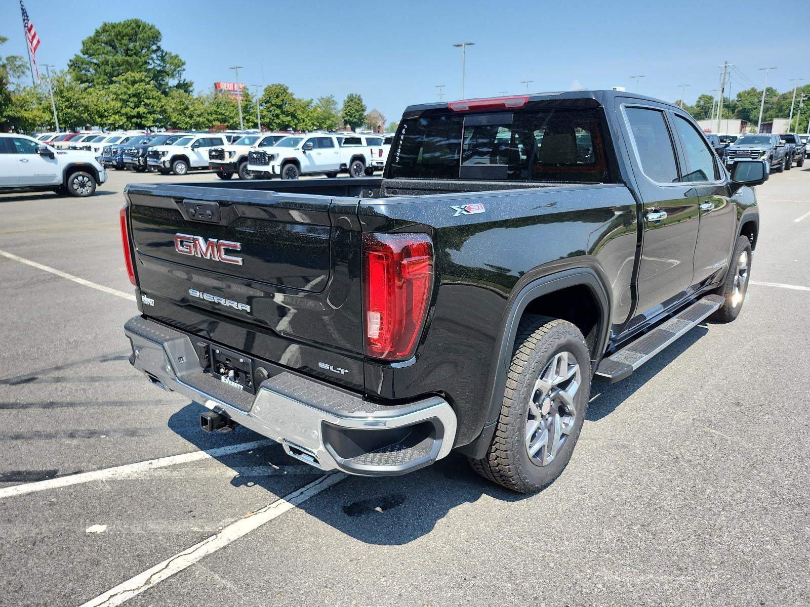 2026 GMC Sierra 1500 Crew Cab Short Box 4-Wheel Drive SLT