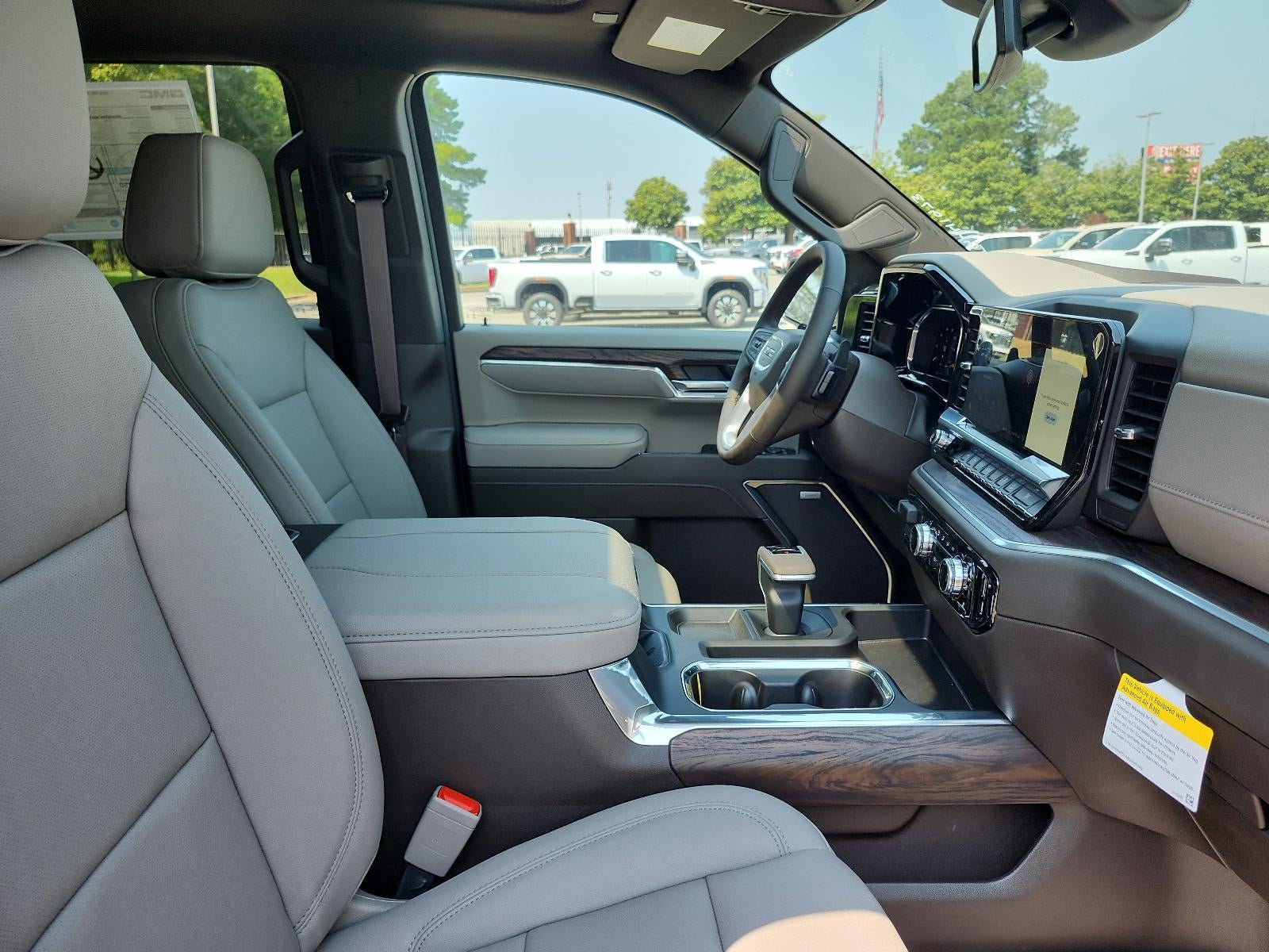 2026 GMC Sierra 1500 Crew Cab Short Box 4-Wheel Drive SLT