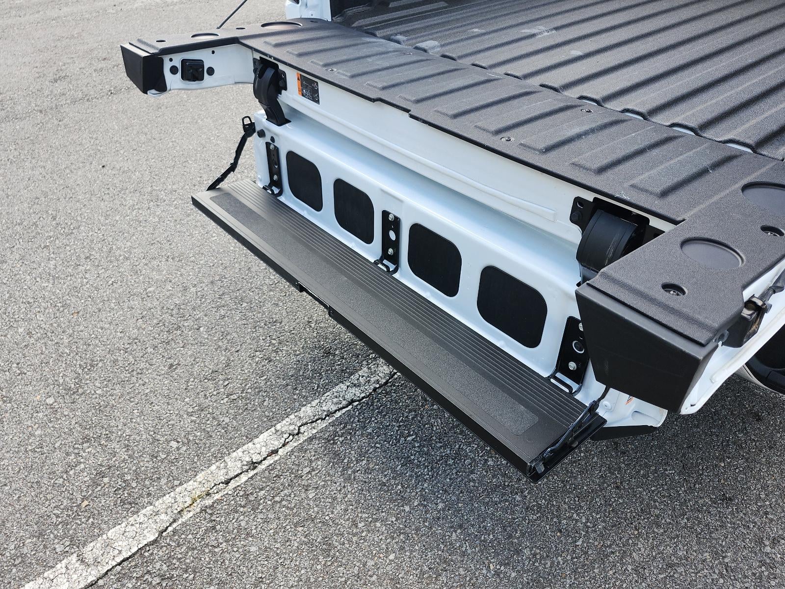 2026 GMC Sierra 1500 SLT - Photo 14