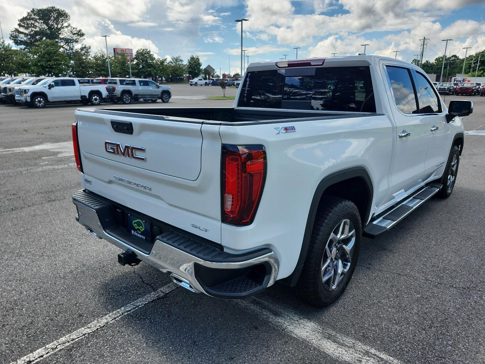 2026 GMC Sierra 1500 SLT - Photo 3